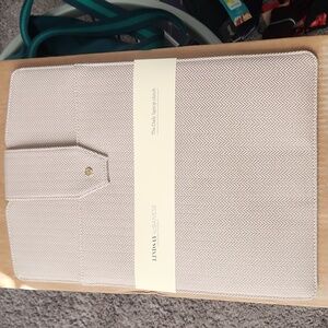 *New*The Daily Laptop Clutch Fits A 14.5 Laptop